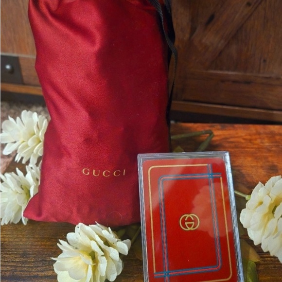 Gucci - Picture 3 of 4